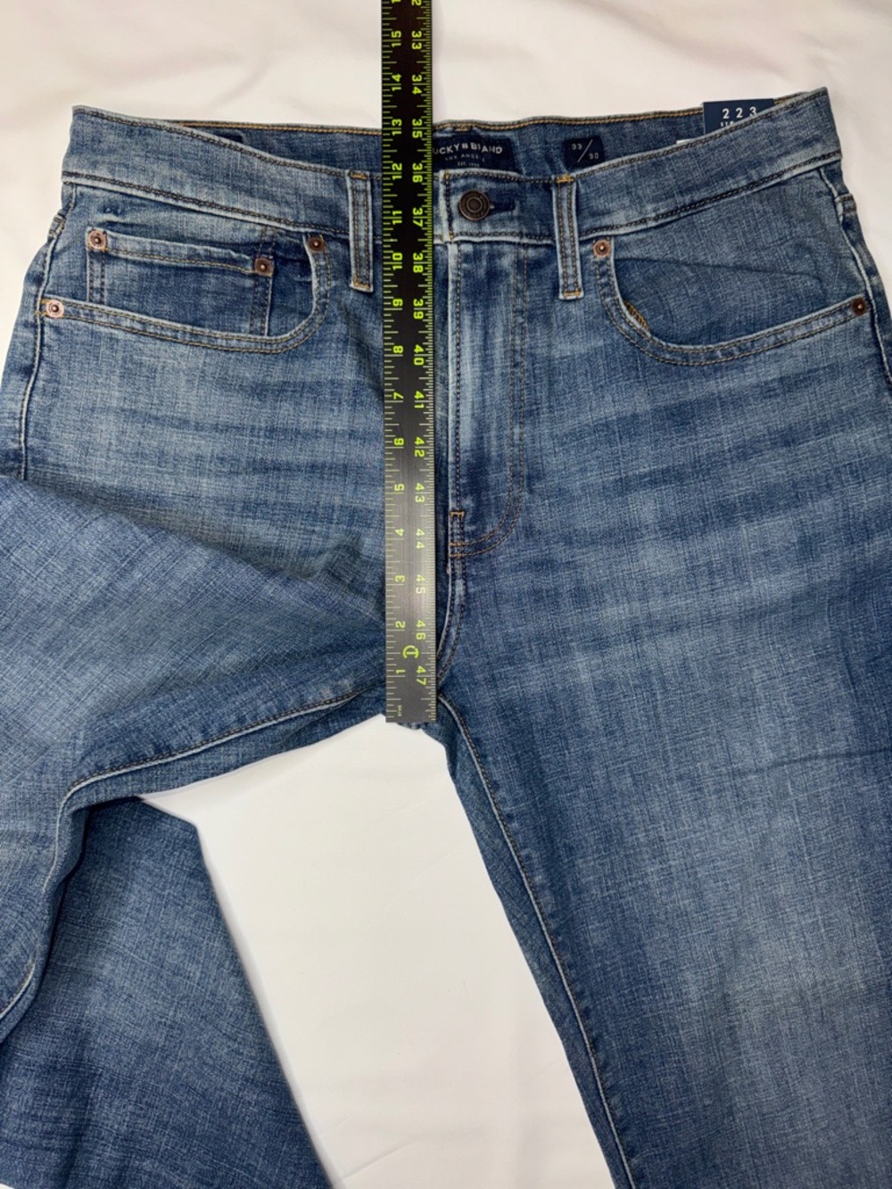 NWT Lucky Brand 223 Straight Advanced Stretch Medium Wash Jeans 33x30 - Picture 10 of 11